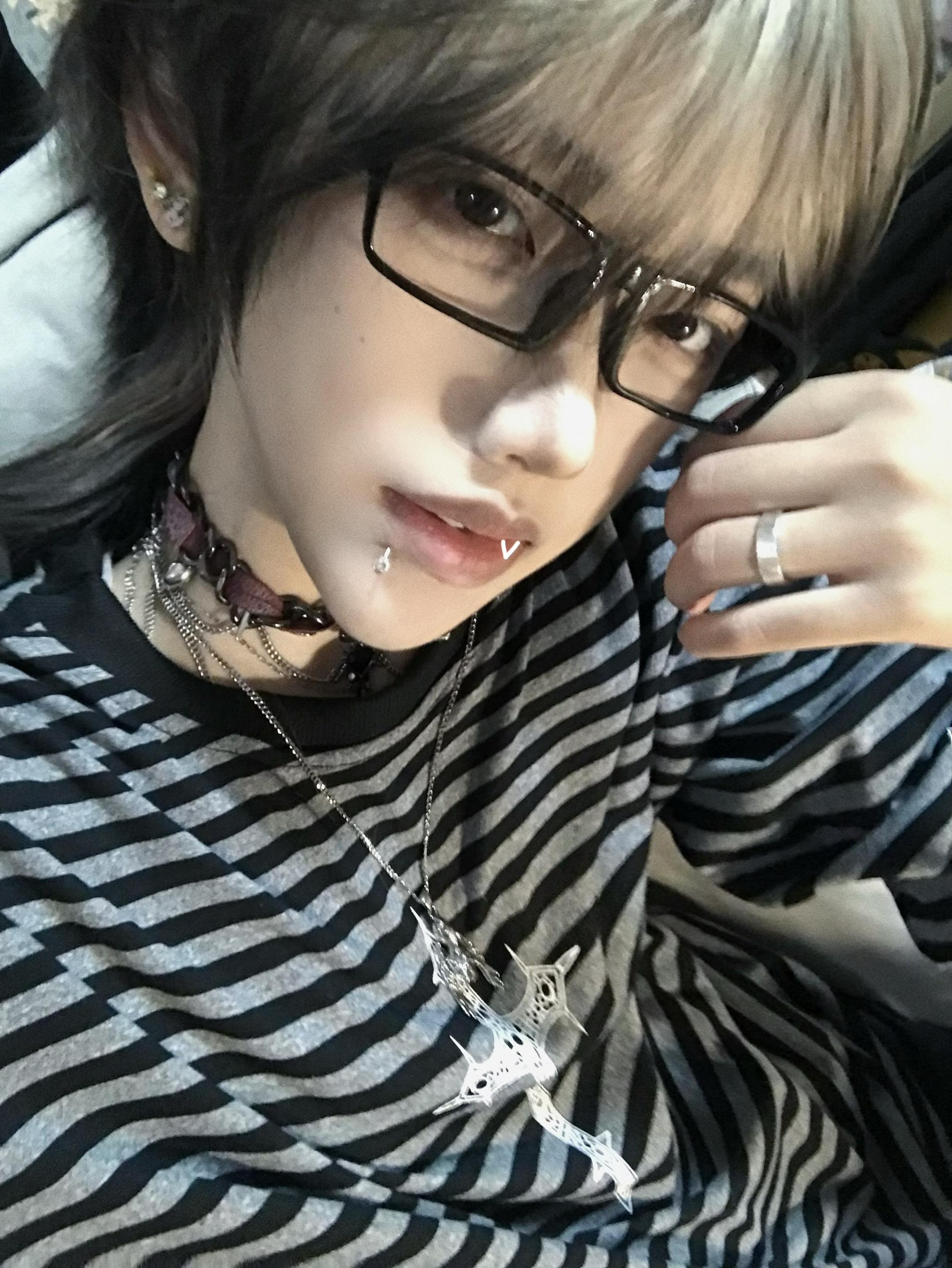 我大概就是这样的童脸狼#甜妹1 #眼镜男 #la