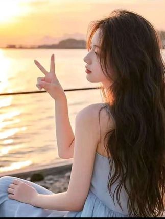 # 张予曦毕雯珺真拍了红裙抱 # 张予曦的定妆魔法