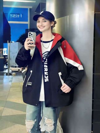 #儿童衣服男孩 #加绒加厚青少年连帽2025秋冬新款港风百搭学生冲锋衣外套#阳光帅气 #保暖穿搭 #霸气出场