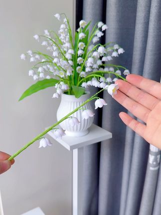 暑假带着孩子一起做手工花吧!铃兰花开,幸福归来!#铃兰花 #手工花 #手工diy #好看的花一定要分享给你