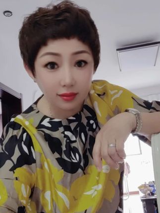 从来都没觉得,我这个年龄 该怎么样,我活得通透,笑的坦荡,闲言碎语,又耐我何!#每日分享