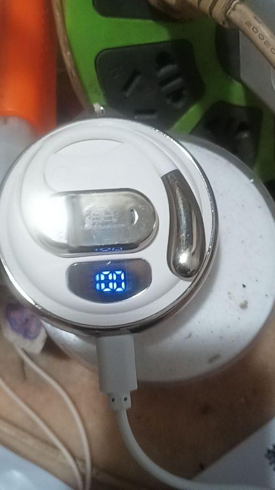 音质音效:很好 外形外观:大方 做工质量:细致 续航能力:1天#我在抖音买买买