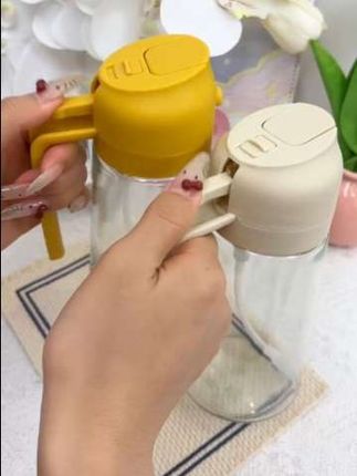 这款玻璃油壶喷倒两用,不挂油且自动开合,美观简约,值得拥有!#厨房好物 #居家好物 #油壶 #喷油壶#好物推荐