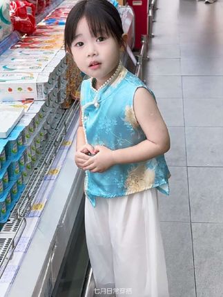 女童夏季新款套装新中式花朵上衣女宝宝宽松阔腿裤中国风两件套#每日童装穿搭分享 #生女儿就要这样穿 #高品质童装 #潮童穿衣搭配 #生女儿就是用来打扮的