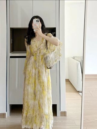 法式高级感显瘦长裙遮肉气质女神范浪漫黄色碎花晕染连衣裙子#好看的连衣裙 #裙子连衣裙子长款 #连衣裙分享 #夏天连衣裙 #甜美穿搭