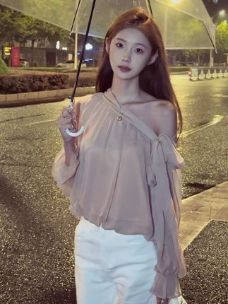 你说天南地北陪我走 其实你连在我的城市都无法陪我走#穿搭
