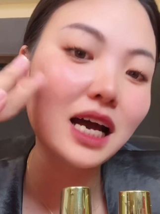 “但愿人长久,美丽永相随。”爱丽斯虫草奢华紧致抗皱发光水乳,让肌肤焕发年轻光彩。🌸✨ #爱丽斯水乳 #护肤必备 #护肤#亲测分享 #卡妈