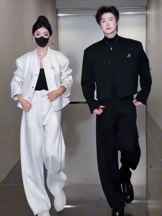 #高级感穿搭 #气场全开 #现代风格 #潮人穿搭 #青春活力满满
