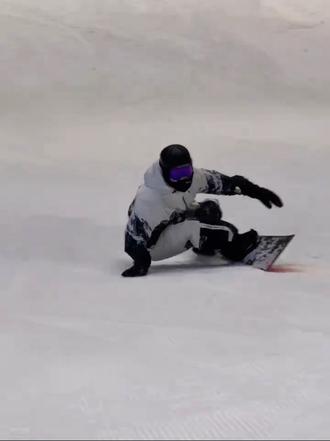 耀雪冰雪世界找个陪滑
一个月8000-15000💰
一个人滑雪太无聊了 所以想找个陪滑
一个月大概10000左右可以商议 偶尔送个小惊喜但是要配合我的时间 和我离的不能太远 可以给你租房子 主要内容是陪我滑雪 监督我练活等等 你也可以有自己的爱好 我会出经费陪你一起玩 但是有些条件:
1.能说普通话脾气好 情绪稳定
2.因为滑雪风景好 所以要会拍照
3.如果是女生身体素质一定要好点 因为滑雪是个高危运动 男生没有限制
4.我是个i人 所以对方必须是个大e特e人格 这样不容易吵架
5.如有符合条件的人选推荐 我可以承担她在滑雪中所有的费用包括吃饭生活消费购物
6.最后一点也是最重要的一点 关于联系方式请不要联系我报名 其实这些都是我编的#单板教学 #单板滑雪#耀雪冰雪世界#滑雪女孩 #滑雪