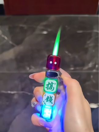 新款旋转解压骰子发光炫酷高级感创意打火机 #情侣礼物推荐 #高级感#创意打火机