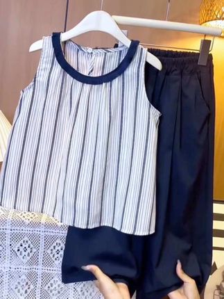 #女童条纹无袖套装夏装洋气上衣时尚夏季阔腿裤宽松条纹两件套薄款#夏季穿搭 #简约穿搭 #休闲穿搭 #慵懒风穿搭