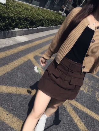 以后的日子谁真心对我,我就真心对谁,任何让自已太累的关系我都不想去维持,一是没时间,二是没必要!天黑路太滑,人心太复杂.!#早秋穿搭