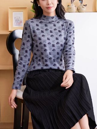 #谁穿谁好看系列 #只做高品质 秋冬德绒女士亲肤气质保暖衫保暖搭子半高圆领-四叶草#好物推荐🔥 #分享我的每日穿搭ootd #穿搭不重样每天穿新衣