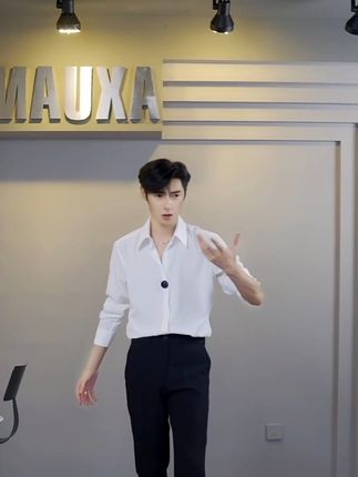 女生就特别爱看男生这样穿#衬衫 #男生穿搭 #衬衣穿搭 #高级感穿搭