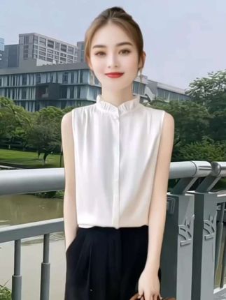 新款加肥加大码醋酸缎面半高领无袖背心女内搭外穿打底木耳边上衣#无袖背心 #内搭外穿都好看 #高级感穿搭 #时尚潮流穿搭 #优雅气质