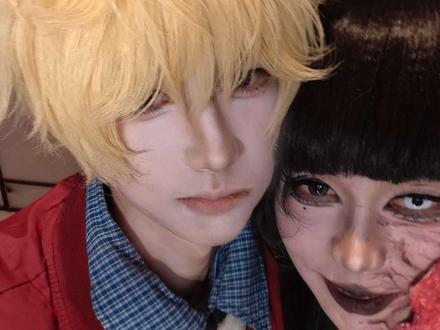 就这个签售爽!!!!!抹布机像小狗狗一样,特别萌特别帅🥹🥹特别特别认真特别特别敬业🤲@抹布机(大号被封七天) (就这样大号被封我不行了吧)#ooc致歉 #抹布机 #小狗 #签售 #富江仿妆