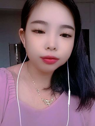 朋友你的声卡买贵了,现在一条新款自带声卡混响修音美音麦克风耳返效果耳机,不用你再花大几百块去买那些声卡了