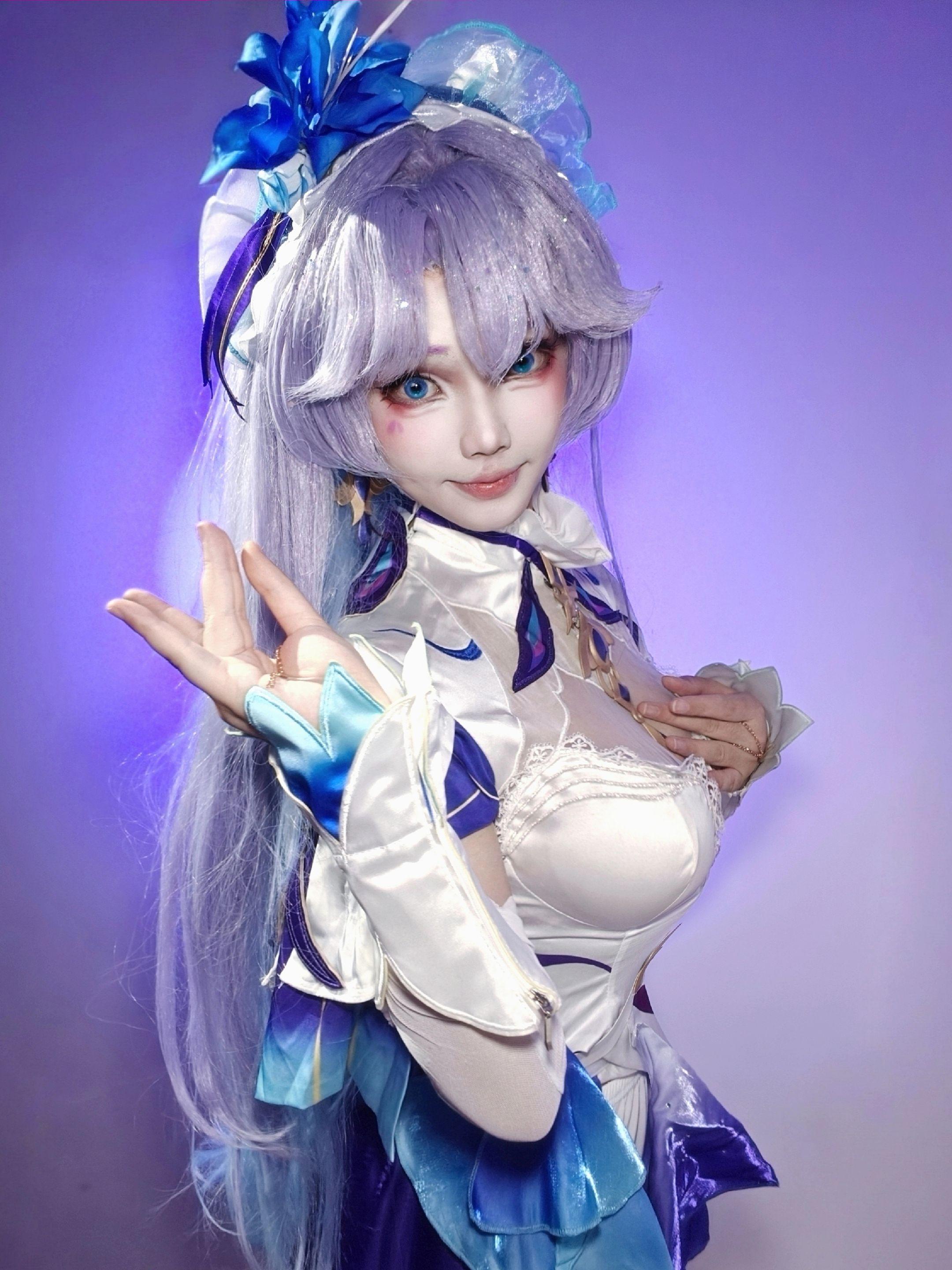 看上去是坏女人,但实际是好女人哦……#cos #鸣潮 #坎特蕾拉