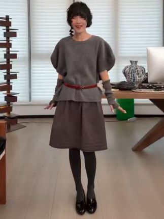 这个秋冬你值得拥有一件A字裙设计感伞裙,好看又减龄#减龄穿搭 #秋冬穿搭 #女装#谁穿谁好看#洋气减龄