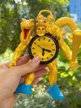 你见过这个金肌肉时钟融合怪吗?金灿灿的!他好帅哦~#潮玩手办 #ai山海经 #美国山海经 #儿童玩具