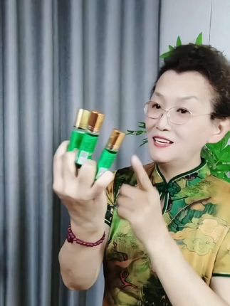 #真没有想到#夏日清凉神器,竞然是滚珠瓶风油精,它是驱蚊的好帮手,可以快速止痒,办公室犯困,旅行晕车都可用#好物推荐分享 @DOU+小助手