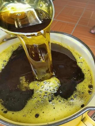 金龙鱼香低芥酸菜油 想让炒菜香上加香?金龙鱼特香低芥酸菜籽油别错过。5L大桶,家用超方便。非转基因,压榨工艺。低芥酸更健康,为家人烹饪,选它准没错。#粮油米面#食用油#妈呀太香了#金龙鱼#超便宜超划算
