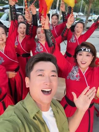 天天都是好心情 #陈甫名 #演出现场 #纪录美好生活 #快乐就这么简单 #唱歌
