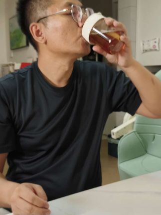 茶博客冻干纯茶 | 把整片茶园装进你的杯子里 ✨ 0添加香精色素,还原茶叶本真风味 ☕ 一冲即溶,3秒get现泡茶的醇香 🌱 便携小包装,随时随地开启茶时光 #冻干纯茶 #即溶茶 #茶生活 #健康饮品 #茶系慢生活