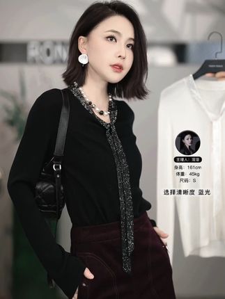 #无限回购的宝藏单品 溶溶【星语夜澜】RONGRONG 100扬子纱绵羊毛极简烫钻套头衫RRF51070#溶溶rongrong #高品质 #高级感穿搭