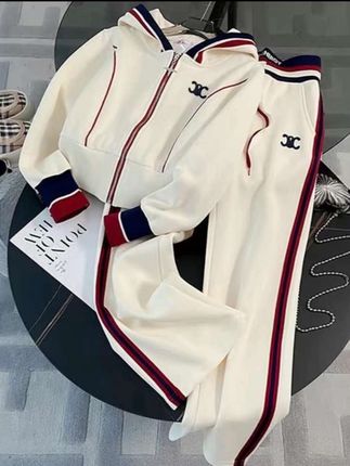 休闲运动服套装女2025春秋新款刺绣卫衣直筒裤洋气减龄两件套9018#休闲减龄穿搭#面料舒适柔软#卫衣穿搭#减龄气质#爆款热卖中