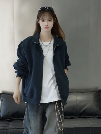 简约干净才是男生的标配#男生穿搭 #硬挺卫衣 #ootd穿搭 #潮牌男女同款