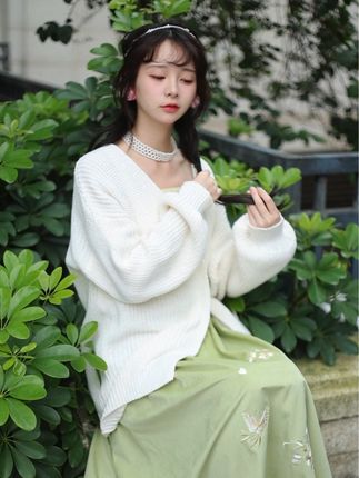 最后一点点现货,给你的秋天点缀一抹绿 #两件套女装 #灯芯绒裙子 #听月小筑 #秋装新款