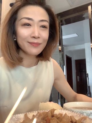 早饭哪有好坏,自己吃的舒服才是最重要的,你们说是不是啊?#记录生活 #短发小姐姐 sa