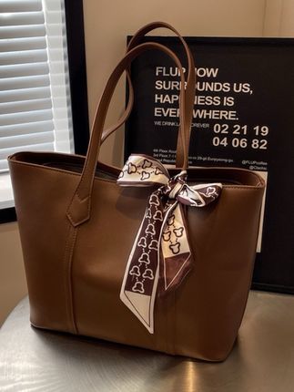 大容量女包通勤潮秋冬单肩托特包包女款爆款2025新款硬底简约 #百搭包包 #新款包包 #手提包 #包包推荐