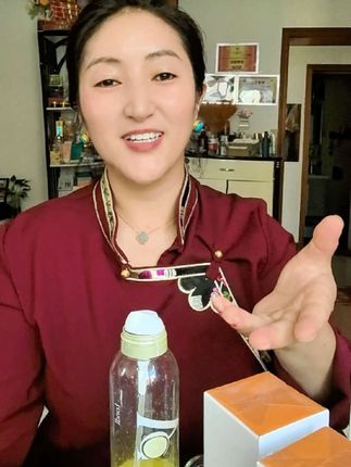 VC玻尿酸精华喷雾补水保湿透亮睡眠冻膜#视频同款
