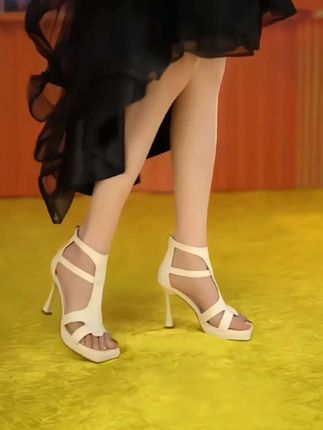 #缕空夏季女凉鞋#时尚洋气百搭女鞋#