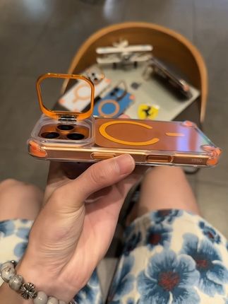 这个带磁吸带支架的气囊防摔透明壳 亚克力背板久用不发黄,手感超棒!#磁吸手机壳 #支架手机壳 #不发黄透明手机壳 #男士神仙单品