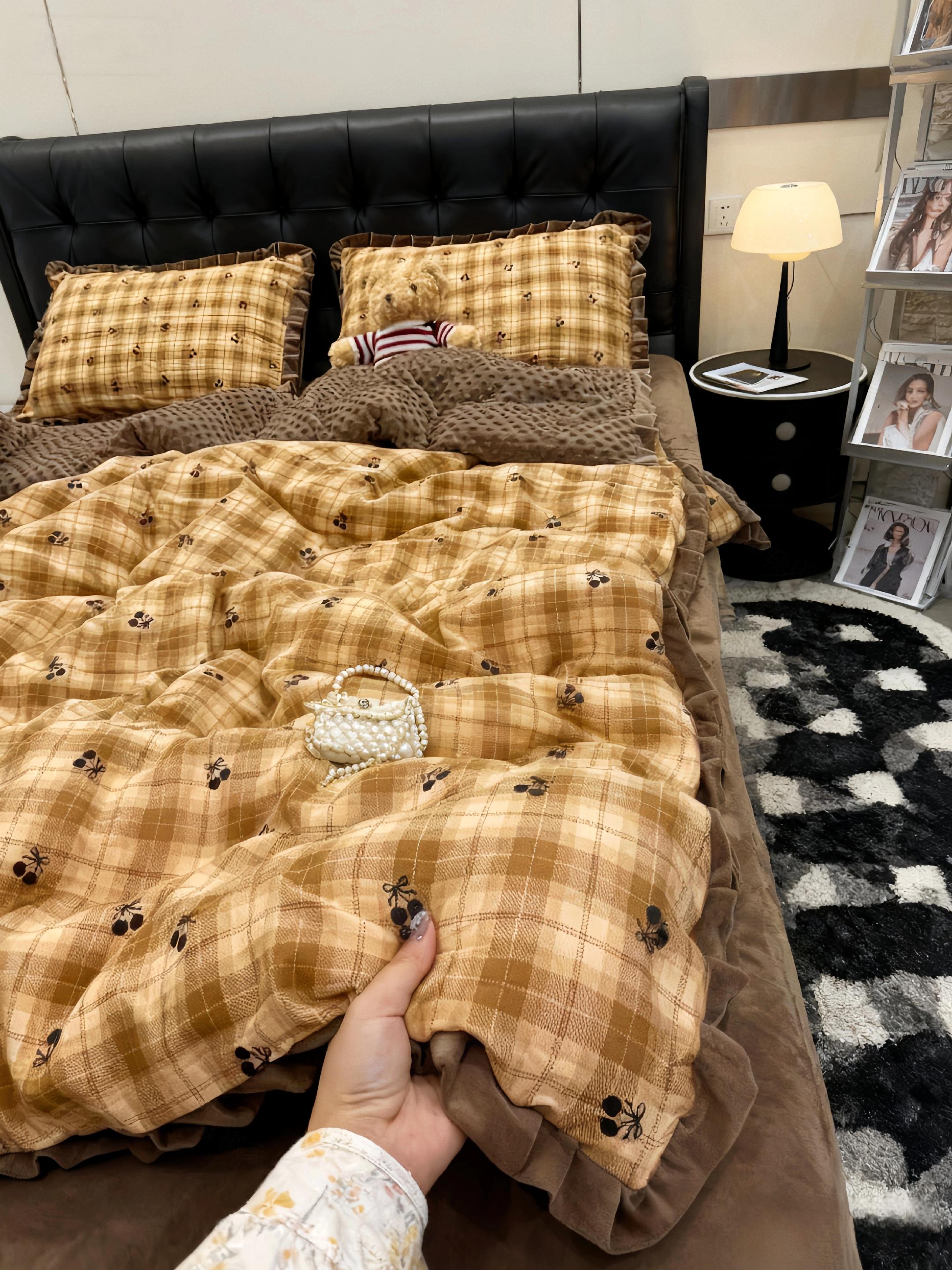 降温了~换上这套再也不担心老公掉色#床上四件套 #温暖的小窝 #家纺床上用品 #面料柔软舒适 #四件套