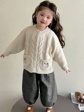 #高品质童装 #女童毛衣 #毛衣穿搭 #甜妹风 #骗你生女儿系列
