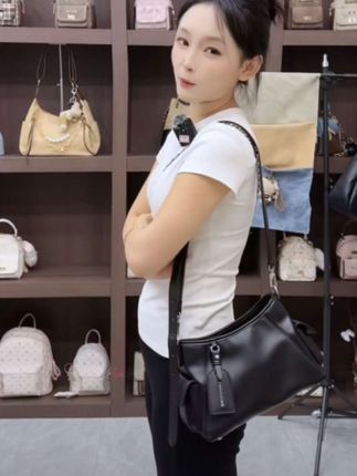 #百搭包包 #新款包包 #时尚美包 #轻奢包包 #包包推荐