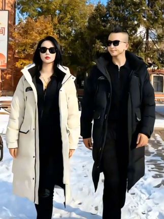 雅鹿秋上新反季!男女同款加厚极寒中长款情侣羽绒服,时尚休闲巨保暖,情侣穿搭刚需,反季囤货赚大了!#穿搭 #秋冬穿搭 #羽绒服 #男女同款 #秋冬穿搭大揭秘