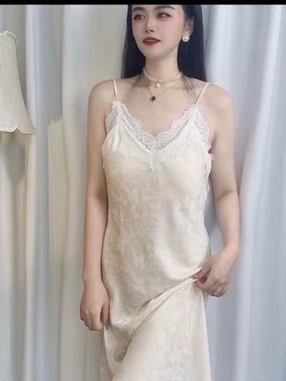 【听说】带胸垫性感吊带睡裙法式宫廷风美背睡衣女长款睡裙夏#早秋穿搭#遮肉显#秋季必备#谁穿谁好看#修身百搭