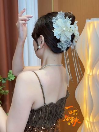 #好物推荐🔥 #仙女必备 #东方美学 #发型教程 #简单好看发型
