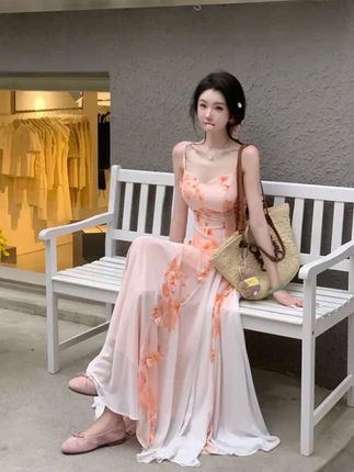 生命力旺盛的小裙子,很有气血感!#连衣裙穿搭 #轻奢女装 #夏季穿搭 #七夕礼物 #优雅气质