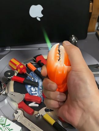 男孩子的快乐很简单,比如拥有几个奇葩#创意打火机 #送男友的打火机推荐 #潮玩 #抖音商城