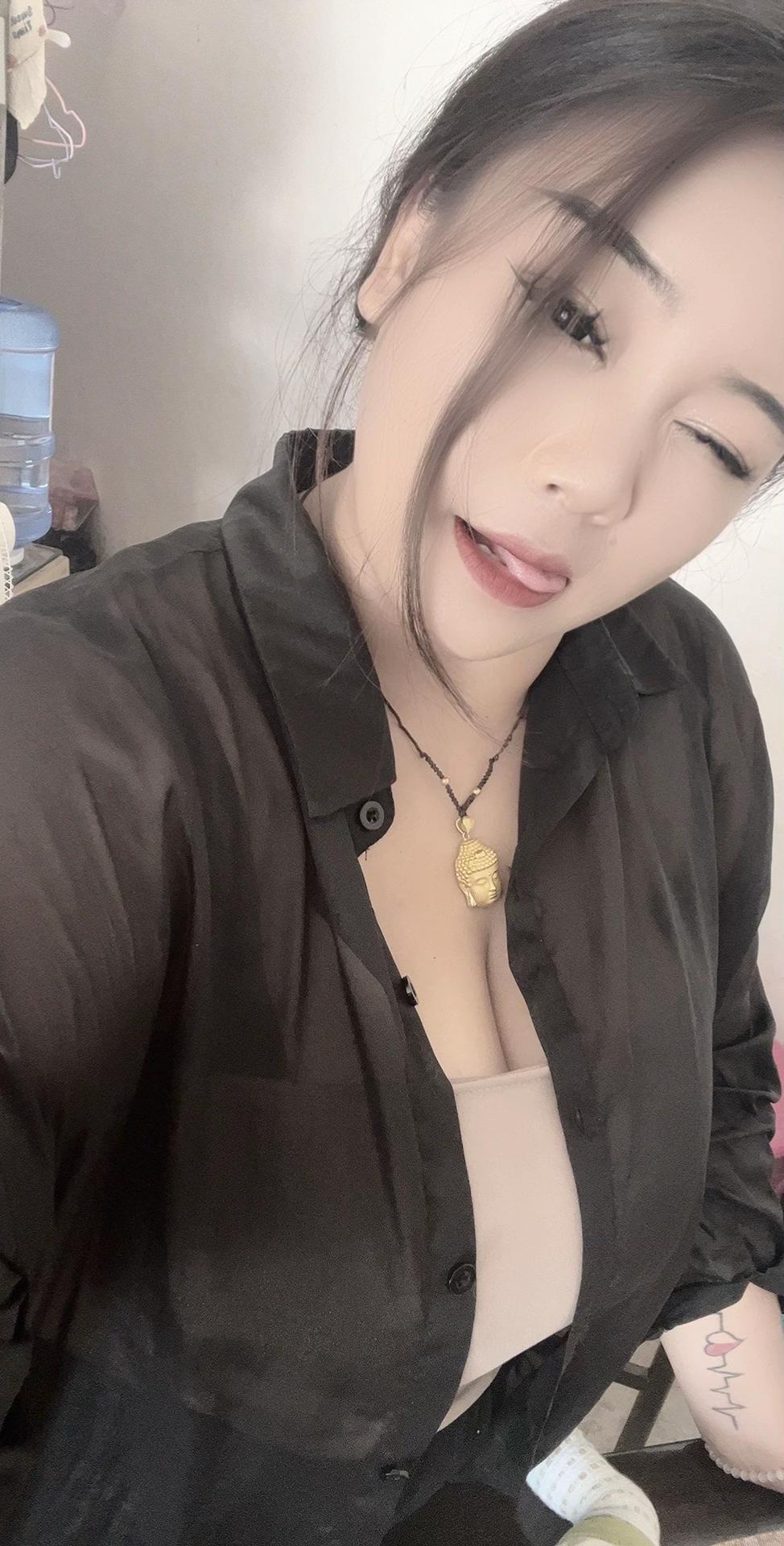 你身上有她的香水味 是我鼻子犯的罪