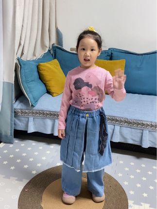 你就是你 不必太在意别人的看法 也不必委屈自己来讨好别人 妈妈只希望 你能开心快乐的做自己就好#女宝穿搭 #生女儿系列 #生女儿就要这样穿 #我的小公主 #我的女孩👧🏻