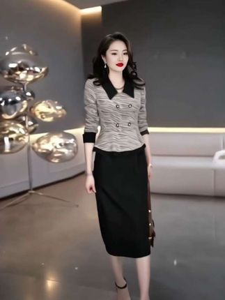 罗马精纺洋气质名媛2025春秋新款修身显瘦时尚假两件长袖连衣裙子#优雅气质 #时尚气质穿搭 #新款连衣裙 #穿出高级感
