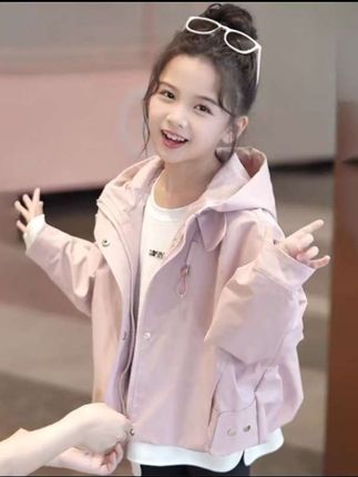 女童外套春秋装2025新款洋气儿童网红夹克上衣女孩时髦春秋冲锋衣潮#甜美穿搭 #洋气外套 #女童春秋外套 #冲锋衣