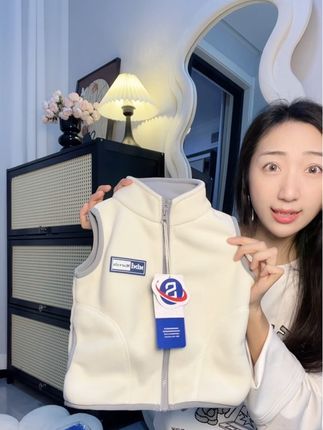 #儿童马甲 #品质童装 #童装 #品牌童装 #宝妈推荐 奶呼呼的小马甲。一整个干干净净。秋天早晚温差大非常实用!